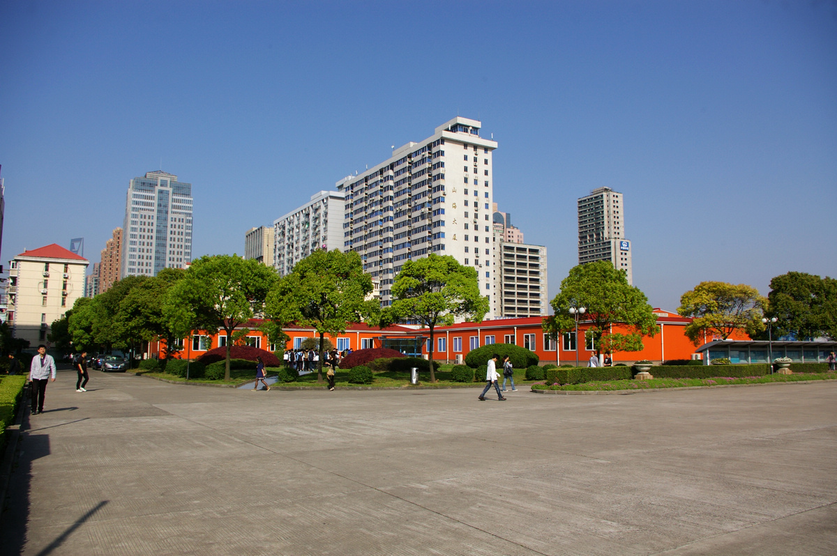 原民生路校区新海楼教室及山海大...